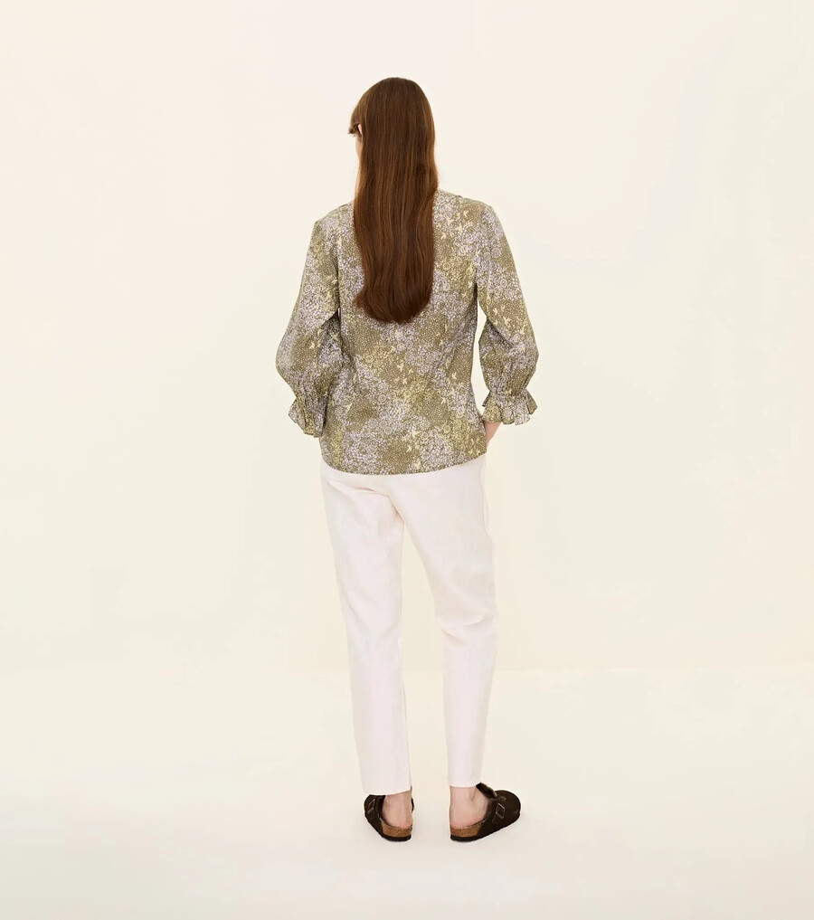 blommande blus