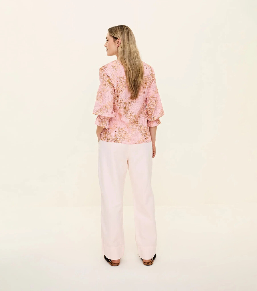 blommande blus